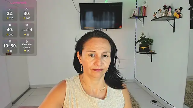 lollita 23  online show from 13, 1, 2025