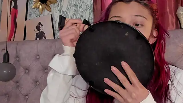  Scarlett 01 online show from 8, 11, 2025