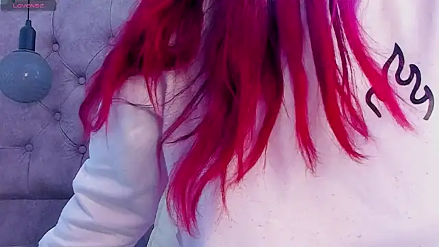  Scarlett 01 online show from 25, 9, 2025