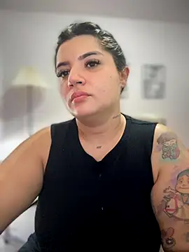 Snapshot of horny_roomiess chatting on 5, 11, 2025 horny roomiess online show from 5, 11, 2025