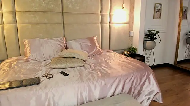 Victoria-Harper online show from 13, 3, 2025