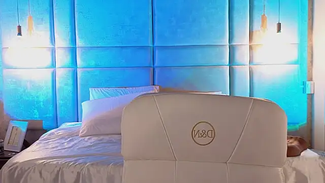 Victoria-Harper online show from 23, 10, 2025