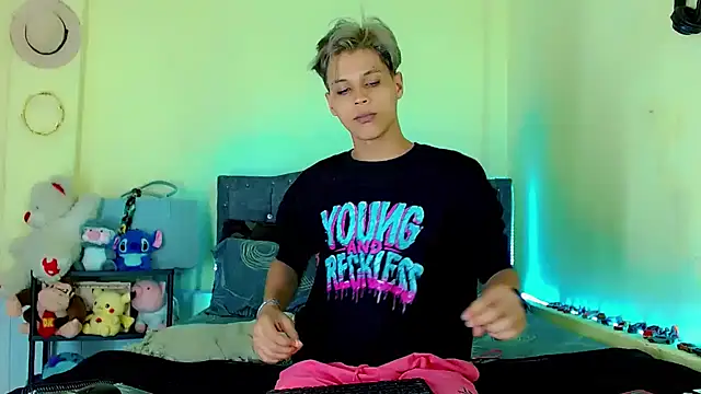 Liamscott  online show from 18, 4, 2026