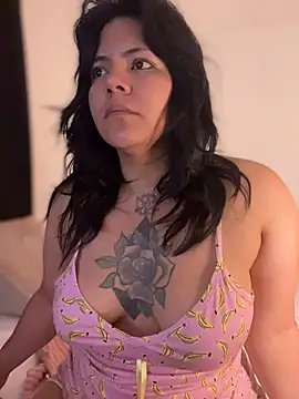 JulianaCastillo online show from 18, 4, 2026