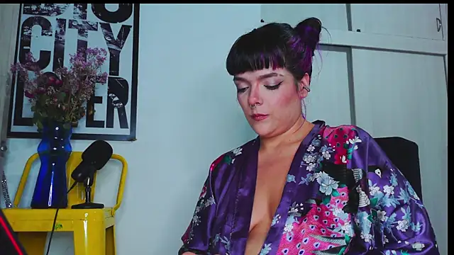 purple em69 online show from 6, 5, 2026