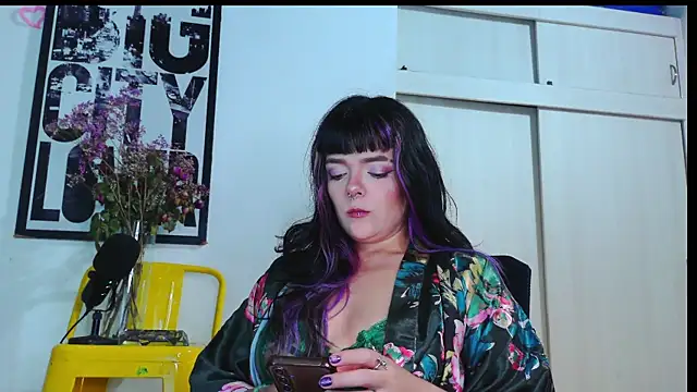 purple em69 online show from 21, 4, 2026