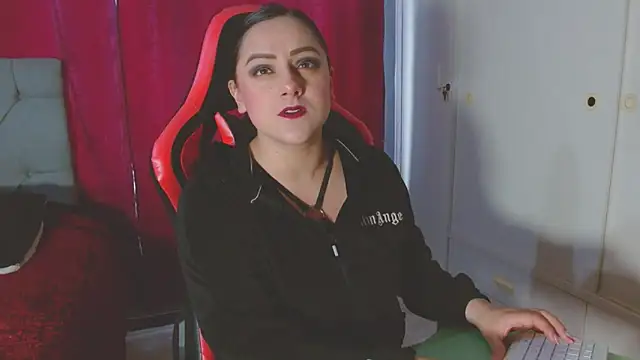 Noamartin  online show from 2, 12, 2025