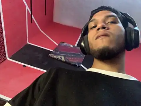 tanned boy online show from 14, 4, 2026