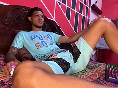 tanned boy online show from 17, 5, 2026