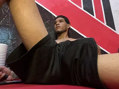 tanned boy online show from 21, 4, 2026
