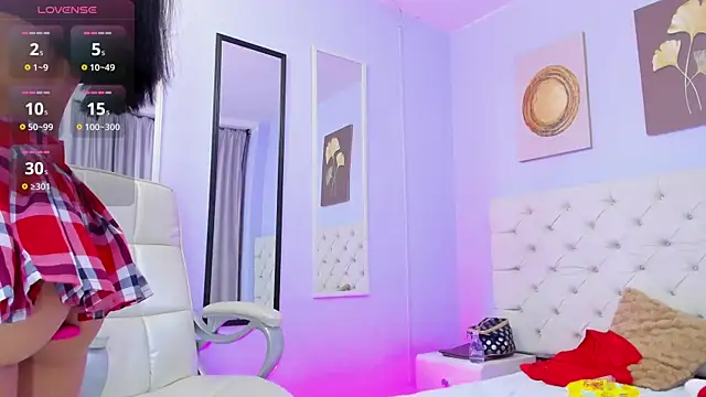 Snapshot of sarah_cruzz_ chatting on 12, 12, 2024 sarah cruzz online show from 12, 12, 2024