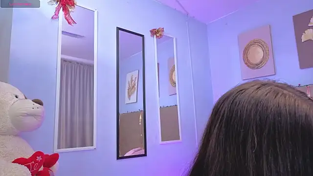 sarah cruzz  online show from 2, 2, 2026