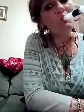 renegade vyxxen online show from 24, 11, 2025