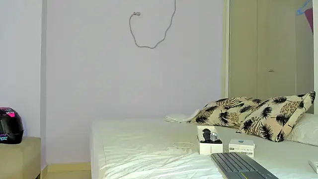 Mari Mendoza online show from 12, 12, 2024