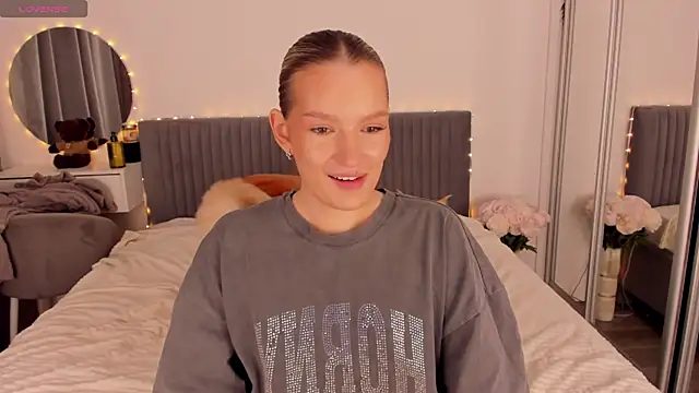 CassieRayss online show from 17, 6, 2026