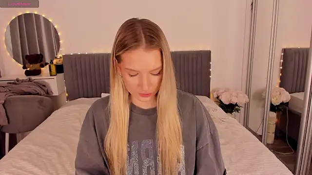 CassieRayss online show from 18, 6, 2026