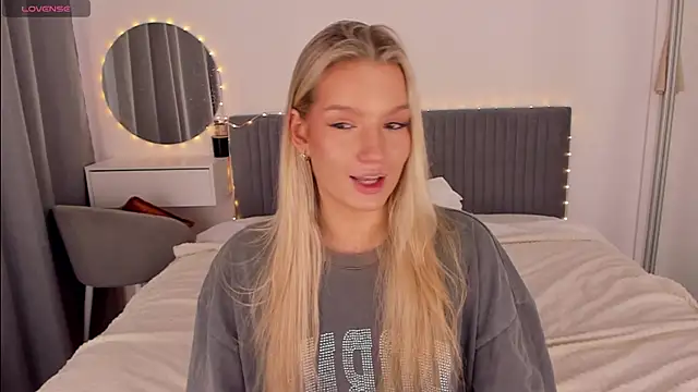 CassieRayss online show from 16, 2, 2026