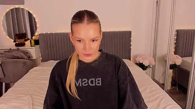 CassieRayss online show from 16, 6, 2026