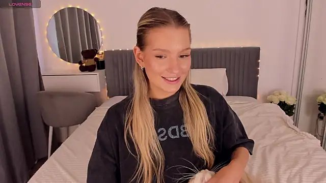 CassieRayss online show from 25, 5, 2026