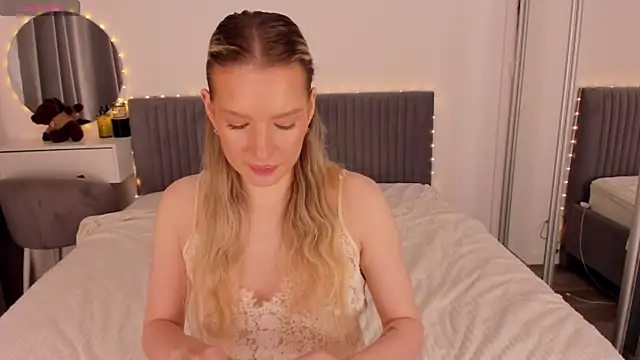 CassieRayss online show from 30, 6, 2026