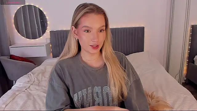 CassieRayss online show from 17, 12, 2025