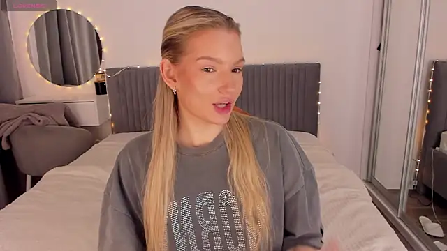 CassieRayss online show from 15, 4, 2026