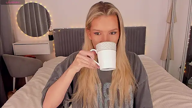 CassieRayss online show from 23, 2, 2026