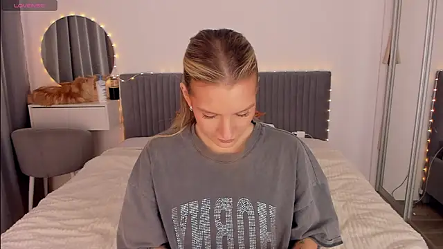 CassieRayss online show from 2, 4, 2026