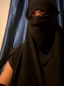 Snapshot of Hijabi_HotGirls chatting on 26, 10, 2025 Hijabi HotGirls online show from 26, 10, 2025