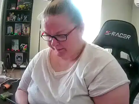 SexyWhiteChocolate online show from 17, 3, 2025