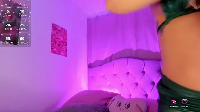 charlotte-Love09 online show from 17, 9, 2025