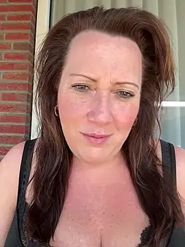 xsexycurvymilf online show from 7, 3, 2025