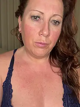 xsexycurvymilf online show from 19, 1, 2026