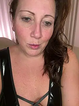xsexycurvymilf online show from 16, 1, 2025
