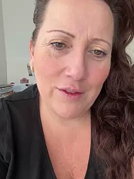 xsexycurvymilf online show from 31, 1, 2025