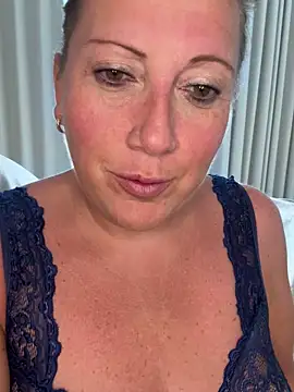 xsexycurvymilf online show from 11, 9, 2025