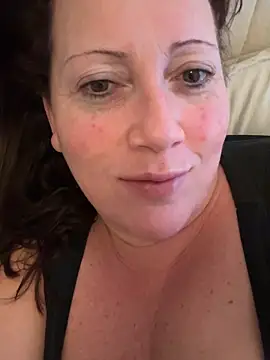 xsexycurvymilf online show from 5, 3, 2025