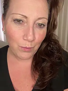 xsexycurvymilf online show from 28, 1, 2025