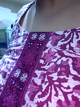 Snapshot of _Redwine_ chatting on 25, 2, 2025 Redwine online show from 25, 2, 2025