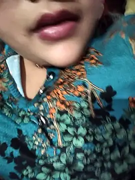 Snapshot of _Redwine_ chatting on 11, 3, 2025 Redwine online show from 11, 3, 2025