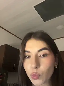 Coralinee 01 online show from 19, 12, 2025