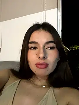 Coralinee 01 online show from 8, 6, 2026