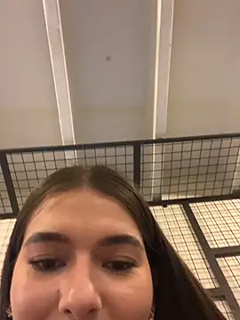Coralinee 01 online show from 10, 5, 2026