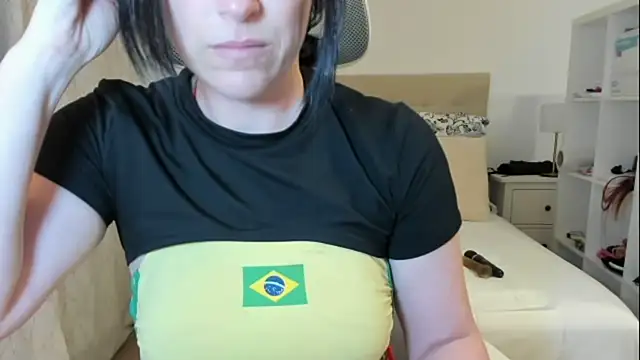 emmita69  online show from 16, 4, 2026