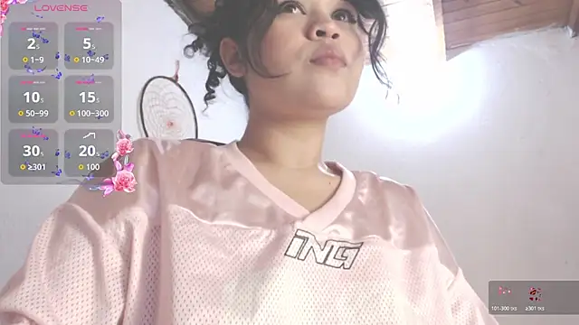 Amara18  online show from 10, 11, 2025