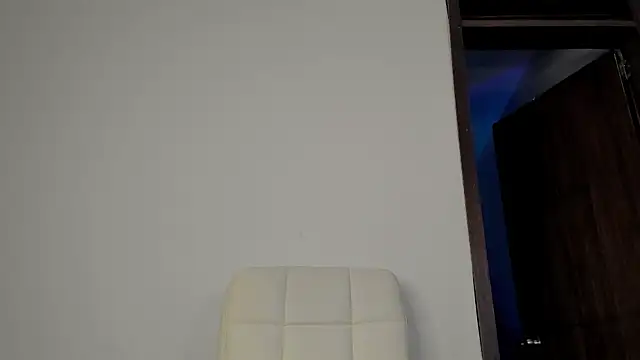 Karoline Marin online show from 19, 12, 2025