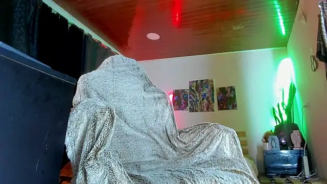 LatinMilk  online show from 19, 3, 2026