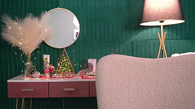 HaileyMoonn online show from 18, 12, 2025