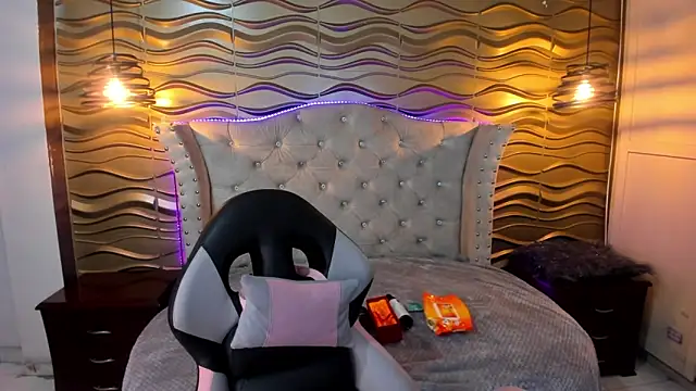 Andreita Jones online show from 4, 10, 2025