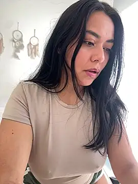 PetitLumiere online show from 10, 2, 2025